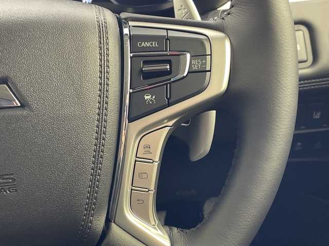 三菱 デリカＤ：５ ブラックエディション 岐阜県 2025(令7)年 0.1千km アメジストブラック ブラックエディション　/4WD　/アルパインD:5専用11型ナビゲーション（EX11NX）/アルパイン12.8型後席用モニター/オリジナルナビ取付パッケージ＋リアモニター取付パッケージ/電動ステップ/マルチアラウンドモニター/AC100V/両側パワースライドドア/シートヒーター（運転席・助手席）/ステアリングヒーター/パワーバックドア/パワーシート/マルチLEDヘッドライト/LEDフォグランプ/アクティブスタビリティコントロール/e-Assist/衝突軽減ブレーキシステム/車線逸脱警報（LDW）/後側方車両検知警報（BSW）/リア・クロス・トラフィック・アラート（RCTA）/レーダークルーズコントロール/オートマチックハイビーム/ヒルスタートアシスト