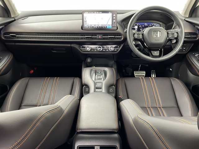 ホンダ ＺＲ－Ｖ ハイブリッド e:HEV Z 道央・札幌 2024(令6)年 1.9万km プラチナホワイトパール ・4WD/・寒冷地仕様/・純正ナビ&BT&TV&Apple Car Play&Android Auto/・BOSEプレミアムサウンド/・全方位カメラ/・パワーテールゲート/・Honda　SENSING/・本革シート/・前席パワーシート/・運転席シートメモリ/・全席シートヒーター/・ステアリングヒーター/・ワイヤレス充電/・ビルトインETC/・ドアミラーヒーター/・LEDヘッドライト/・アダプティブドライビングビーム/・オートライト/・スマートキー/・純正18インチAW