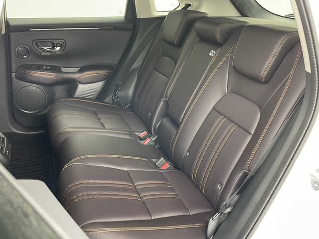 ホンダ ＺＲ－Ｖ ハイブリッド e:HEV Z 道央・札幌 2024(令6)年 1.9万km プラチナホワイトパール ・4WD/・寒冷地仕様/・純正ナビ&BT&TV&Apple Car Play&Android Auto/・BOSEプレミアムサウンド/・全方位カメラ/・パワーテールゲート/・Honda　SENSING/・本革シート/・前席パワーシート/・運転席シートメモリ/・全席シートヒーター/・ステアリングヒーター/・ワイヤレス充電/・ビルトインETC/・ドアミラーヒーター/・LEDヘッドライト/・アダプティブドライビングビーム/・オートライト/・スマートキー/・純正18インチAW