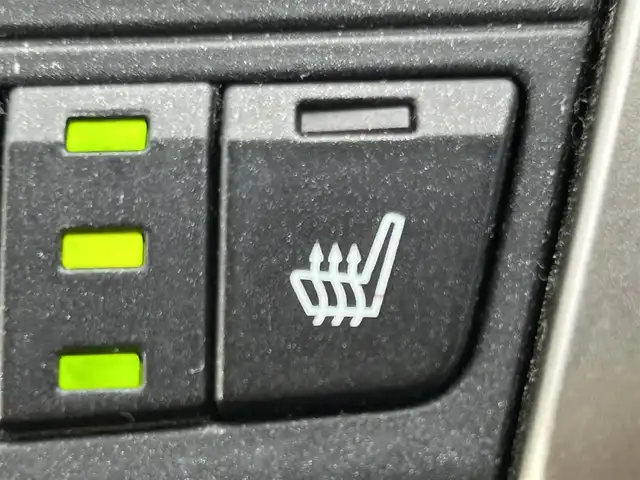 レクサス ＮＸ 300h Fスポーツ 岡山県 2015(平27)年 8.9万km ブラック 登録時走行距離89044km/パノラマルーフ/純正ナビ/フルセグTV(AM.FM.CD.DVD.TV.BT)/バックカメラ/ビルトインETC/シートヒーター/エアシート/ステアリングヒーター/クリアランスソナー/衝突軽減ブレーキ/レーダークルーズコントロール/レーンキープアシスト/オートライト/アイドリングストップ/電動リアゲート/18インチ純正AW/純正フロアマット/本革シート/プッシュスタート