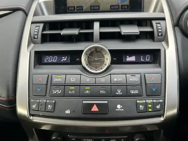 レクサス ＮＸ 300h Fスポーツ 岡山県 2015(平27)年 8.9万km ブラック 登録時走行距離89044km/パノラマルーフ/純正ナビ/フルセグTV(AM.FM.CD.DVD.TV.BT)/バックカメラ/ビルトインETC/シートヒーター/エアシート/ステアリングヒーター/クリアランスソナー/衝突軽減ブレーキ/レーダークルーズコントロール/レーンキープアシスト/オートライト/アイドリングストップ/電動リアゲート/18インチ純正AW/純正フロアマット/本革シート/プッシュスタート