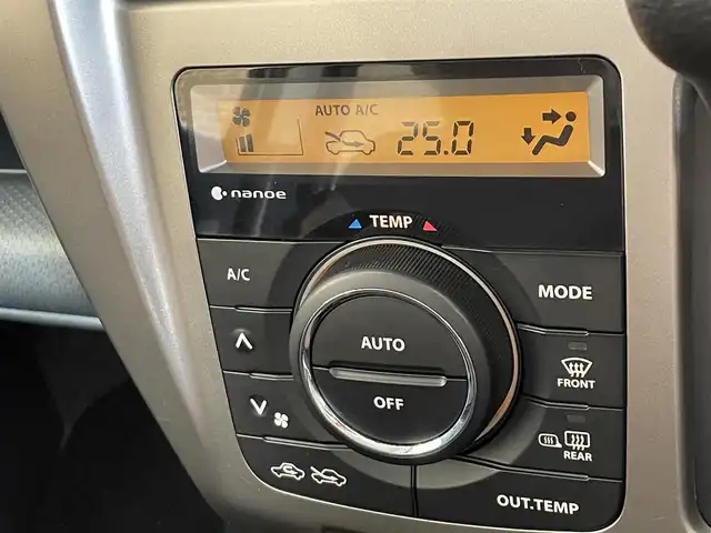 スズキ ハスラー 岩手県 2018(平30)年 4.7万km ピュアホワイトパール/ブラック2トーン ４WD/ベンチシート/デュアルカメラブレーキサポート/グリップコントロール/ヒルディセントコントロール/レーンアシスト/バックカメラ/横滑り防止装置/アイドリングストップ/オートライト/シートヒーター/ETC/社外カープレイ（Bletooth/USB）/純正フロアマット/純正LEDヘッドライト/純正15インチアルミホイール/ルーフレール/ステアリングスイッチ/電動格納式ドアミラー