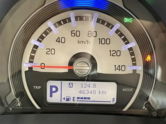 スズキ ハスラー 岩手県 2018(平30)年 4.7万km ピュアホワイトパール/ブラック2トーン ４WD/ベンチシート/デュアルカメラブレーキサポート/グリップコントロール/ヒルディセントコントロール/レーンアシスト/バックカメラ/横滑り防止装置/アイドリングストップ/オートライト/シートヒーター/ETC/社外カープレイ（Bletooth/USB）/純正フロアマット/純正LEDヘッドライト/純正15インチアルミホイール/ルーフレール/ステアリングスイッチ/電動格納式ドアミラー