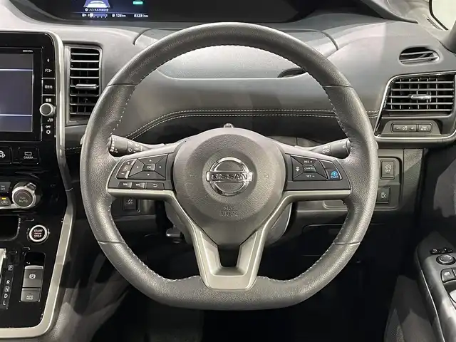 日産 セレナ ハイウェイスター Vセレクション 愛知県 2018(平30)年 8.4万km マルーンレッド 純正9インチナビ/プロパイロット/衝突軽減ブレーキ/両側電動スライドドア/アラウンドビューモニター/ビルトインETC/シートヒーター/LEDヘッドライト/ドライブレコーダー/デジタルインナーミラー/フルセグTV/Bluetooth/コーナーセンサー/レーンキープアシスト/パーキングアシスト/プッシュスタート/スマートキー/スペアキー/CD/DVD再生/アイドリングストップ/ミュージックサーバー/純正フロアマット/純正アルミホイール/オートライト/禁煙車/デュアルバックドア/ウィンカーミラー/電動格納ミラー/横滑り防止装置/電動パーキングブレーキ/オートブレーキホールド/ステアリングリモコン/Wエアコン