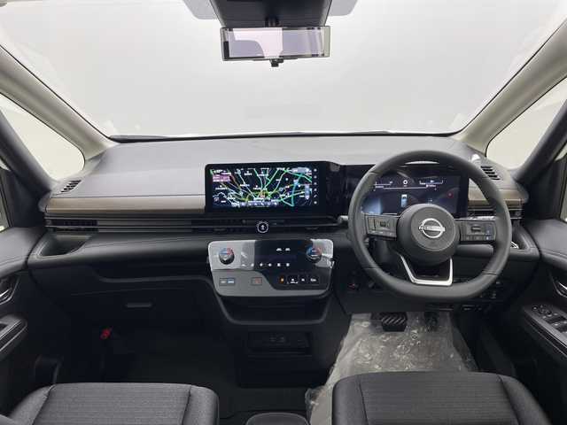 日産 セレナ e－パワー ハイウェイスター V 群馬県 2025(令7)年 0.1千km プリズムホワイト 登録未使用車　純正１２．３型ナビ　フルセグＴＶ　全周囲カメラ　ワイヤレス充電　アダプティブクルーズコントロール　ブラインドスポットモニター　両側電動スライドドア　デジタルインナーミラー　ＥＴＣ２．０