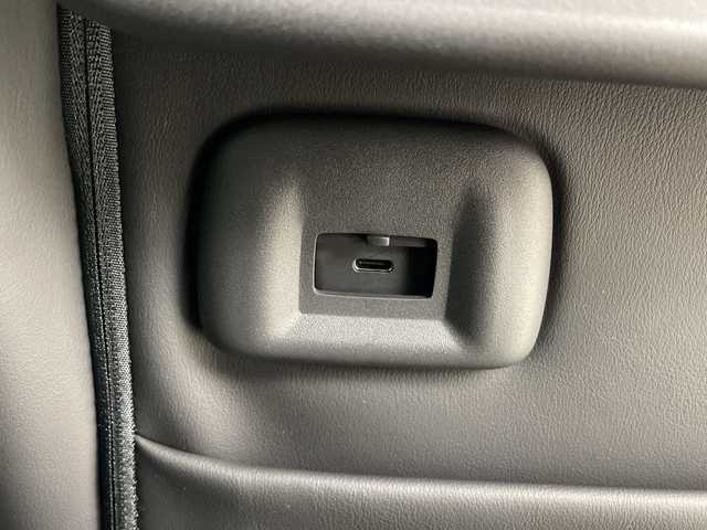 日産 セレナ e－パワー ハイウェイスター V 群馬県 2025(令7)年 0.1千km プリズムホワイト 登録未使用車　純正１２．３型ナビ　フルセグＴＶ　全周囲カメラ　ワイヤレス充電　アダプティブクルーズコントロール　ブラインドスポットモニター　両側電動スライドドア　デジタルインナーミラー　ＥＴＣ２．０