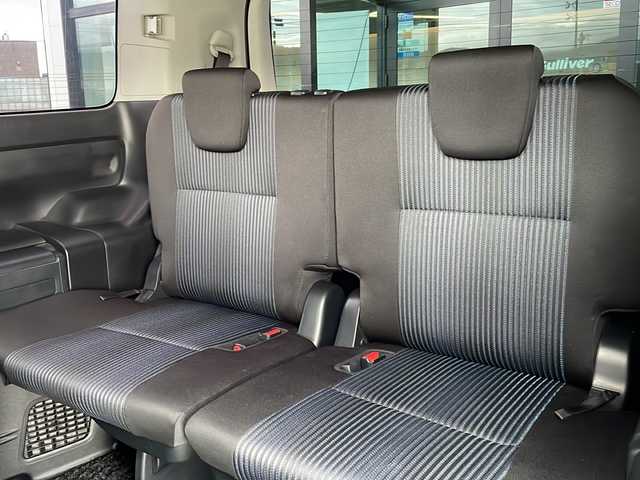 トヨタ ヴォクシー ZS 長野県 2014(平26)年 5万km ブラック TRDエアロ/純正9インチSDナビ（NSZT-Y64T）/FM・AM・DVD・CD・フルセグテレビ/Bluetooth Audio/ドライブレコーダー（YCD-18FHR）/両側パワースライドドア/レーダー探知機（YA-W17GA）/純正16インチアルミホイール/革巻きステアリング/アイドリングストップ/ステアリングスイッチ/LEDヘッドライト/オートライト/フォグランプ/純正フロアマット/ウィンカーミラー/ドアバイザー/プッシュスタート/スマートキー/ETC