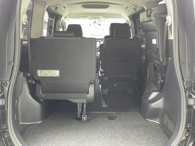 トヨタ ヴォクシー ZS 長野県 2014(平26)年 5万km ブラック TRDエアロ/純正9インチSDナビ（NSZT-Y64T）/FM・AM・DVD・CD・フルセグテレビ/Bluetooth Audio/ドライブレコーダー（YCD-18FHR）/両側パワースライドドア/レーダー探知機（YA-W17GA）/純正16インチアルミホイール/革巻きステアリング/アイドリングストップ/ステアリングスイッチ/LEDヘッドライト/オートライト/フォグランプ/純正フロアマット/ウィンカーミラー/ドアバイザー/プッシュスタート/スマートキー/ETC