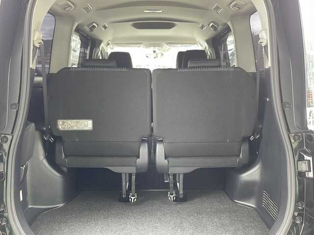 トヨタ ヴォクシー ZS 長野県 2014(平26)年 5万km ブラック TRDエアロ/純正9インチSDナビ（NSZT-Y64T）/FM・AM・DVD・CD・フルセグテレビ/Bluetooth Audio/ドライブレコーダー（YCD-18FHR）/両側パワースライドドア/レーダー探知機（YA-W17GA）/純正16インチアルミホイール/革巻きステアリング/アイドリングストップ/ステアリングスイッチ/LEDヘッドライト/オートライト/フォグランプ/純正フロアマット/ウィンカーミラー/ドアバイザー/プッシュスタート/スマートキー/ETC