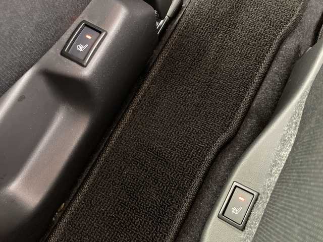 スズキ クロスビー HYBRID MZ 岐阜県 2020(令2)年 4.9万km キャラバンアイボリーパールメタリック/ブラック 2トーンルーフ スズキセーフティサポート/・衝突軽減ブレーキ/・後退時ブレーキサポート/・誤発進抑制機能/・車線逸脱警報機能/・ふらつき警報機能/・クルーズコントロール/・車線維持支援機能/・先行車発進おしらせ/社外ナビ/・フルセグ/BT/CD/DVD/ETC/シートヒーター/革巻きステアリング/パドルシフト/フロアマット