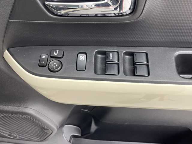 スズキ クロスビー HYBRID MZ 岐阜県 2020(令2)年 4.9万km キャラバンアイボリーパールメタリック/ブラック 2トーンルーフ スズキセーフティサポート/・衝突軽減ブレーキ/・後退時ブレーキサポート/・誤発進抑制機能/・車線逸脱警報機能/・ふらつき警報機能/・クルーズコントロール/・車線維持支援機能/・先行車発進おしらせ/社外ナビ/・フルセグ/BT/CD/DVD/ETC/シートヒーター/革巻きステアリング/パドルシフト/フロアマット