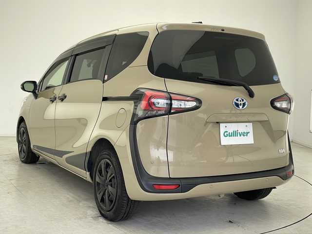 トヨタ シエンタ ハイブリッド ファンベースG グランパー 千葉県 2020(令2)年 2.5万km ベージュ 9インチナビ/(FM/AM/Bluetooth/フルセグTV)パノラミックビューモニター/レーンディパーチャーアラート/ブラインドスポットモニター/クリアランスソナー/リヤクロストラフィックアラート/リヤカメラディテクション/ロードサインアシスト/プロアクティブドライビングアシスト/両側パワースライドドア/ビルトインETC/ISOFIX/HDMI/レザーハンドル/電格ミラー