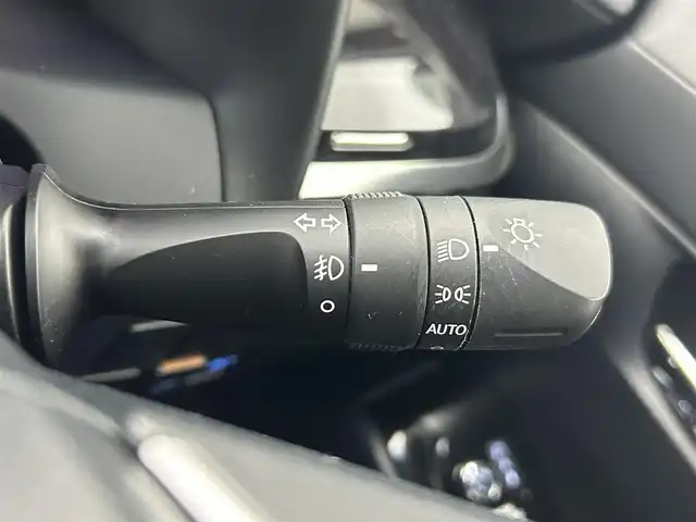 トヨタ アルファード S Cパッケージ 熊本県 2018(平30)年 6.7万km ホワイトパールクリスタルシャイン ワンオーナー/禁煙車/サンルーフ　/アルパインフリップダウンモニター　/アルパインナビ（ＣＤ・ＤＶＤ・フルセグ・ＢＴ・ＳＤ・USB）/バックカメラ　/社外前方ドライブレコーダー/ビルトインETC　/両側パワースライドドア　/パワーバックドア　/レーダークルーズコントロール/前席シートヒーター/前席エアーシート/前席・2列目パワーシート/ステアリングヒーター/助手席・2列目オットマン/衝突軽減ブレーキ/レーンキープアシスト/横滑り防止/前後クリアランスソナー/純正フロアマット/純正１８インチAW/オートライト/オートマチックハイビーム/三眼LEDヘッドライト/フォグランプ/スマートキー/プッシュスタート/スペアキー1本/取扱説明書