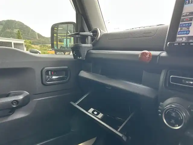 スズキ ジムニー シエラ JC 鹿児島県 2021(令3)年 5.2万km シフォンアイボリーメタリックブラック2トーンルーフ ワンオーナー/社外ALPINEナビ/（Bluetooth/フルセグTV/DVD/CD）/バックカメラ/クルーズコントロール/LEDヘッドライト/シートヒーター/社外16インチアルミホイール/ETC/ドアバイザー