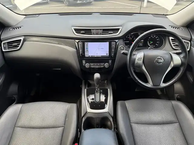 日産 エクストレイル 20X エマージェンシーブレーキ 東京都 2016(平28)年 5.6万km ブリリアントホワイトパール 純正ナビ /・AM/FM/CD/DVD/・フルセグTV/Bluetooth /衝突被害軽減ブレーキ /バックカメラ /カプロンシート /D/Nシートヒーター /ETC /前方ドライブレコーダー /コーナーセンサー/LEDヘッドライト/フォグランプ/ルーフレール/プッシュスタート/スマートキー/スペアキー有/保証書/取扱説明書