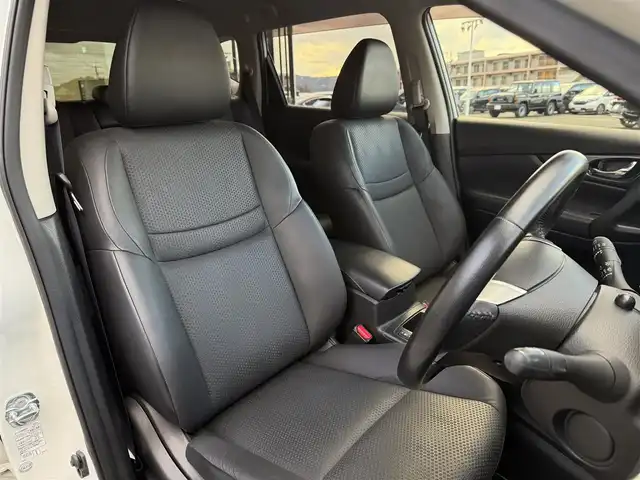 日産 エクストレイル 20X エマージェンシーブレーキ 東京都 2016(平28)年 5.6万km ブリリアントホワイトパール 純正ナビ /・AM/FM/CD/DVD/・フルセグTV/Bluetooth /衝突被害軽減ブレーキ /バックカメラ /カプロンシート /D/Nシートヒーター /ETC /前方ドライブレコーダー /コーナーセンサー/LEDヘッドライト/フォグランプ/ルーフレール/プッシュスタート/スマートキー/スペアキー有/保証書/取扱説明書