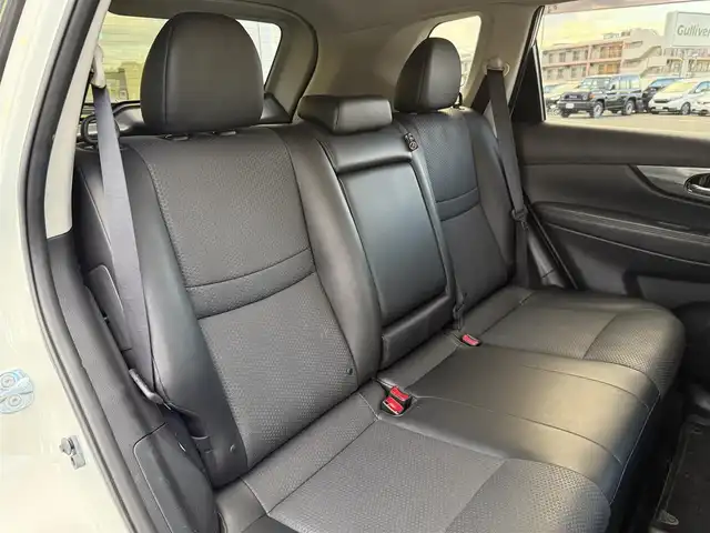 日産 エクストレイル 20X エマージェンシーブレーキ 東京都 2016(平28)年 5.6万km ブリリアントホワイトパール 純正ナビ /・AM/FM/CD/DVD/・フルセグTV/Bluetooth /衝突被害軽減ブレーキ /バックカメラ /カプロンシート /D/Nシートヒーター /ETC /前方ドライブレコーダー /コーナーセンサー/LEDヘッドライト/フォグランプ/ルーフレール/プッシュスタート/スマートキー/スペアキー有/保証書/取扱説明書