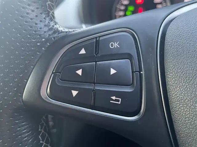 メルセデス・ベンツ Ｂ１８０ 栃木県 2018(平30)年 2.3万km カルサイトホワイト レーダーセーフティパッケージ/キーレスゴー/ナビ/フルセグTV/バックカメラ/ETC/パークトロニック/レーンキープアシスト/ブラインドスポット/ACC/ハーフレザーシート/パワーシート/シートヒーター/ドライブレコーダー/LEDヘッドライト/オートライト