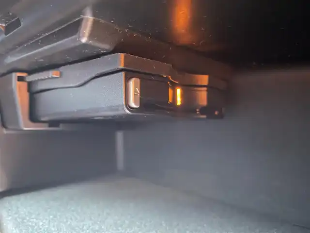 メルセデス・ベンツ Ｂ１８０ 栃木県 2018(平30)年 2.3万km カルサイトホワイト レーダーセーフティパッケージ/キーレスゴー/ナビ/フルセグTV/バックカメラ/ETC/パークトロニック/レーンキープアシスト/ブラインドスポット/ACC/ハーフレザーシート/パワーシート/シートヒーター/ドライブレコーダー/LEDヘッドライト/オートライト