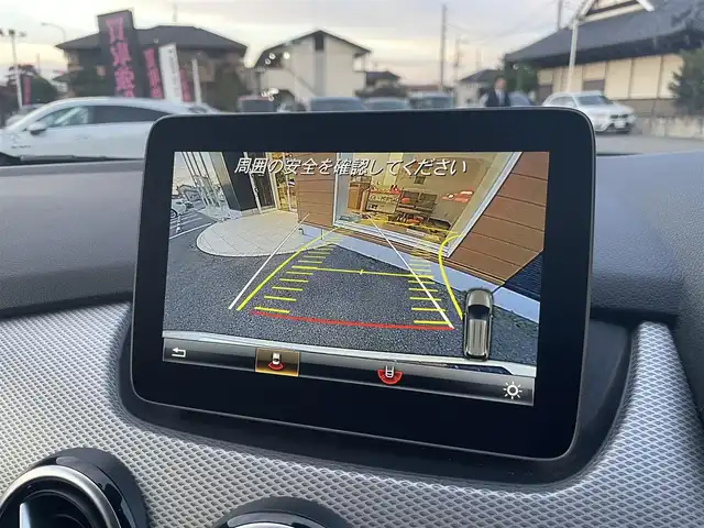 メルセデス・ベンツ Ｂ１８０ 栃木県 2018(平30)年 2.3万km カルサイトホワイト レーダーセーフティパッケージ/キーレスゴー/ナビ/フルセグTV/バックカメラ/ETC/パークトロニック/レーンキープアシスト/ブラインドスポット/ACC/ハーフレザーシート/パワーシート/シートヒーター/ドライブレコーダー/LEDヘッドライト/オートライト