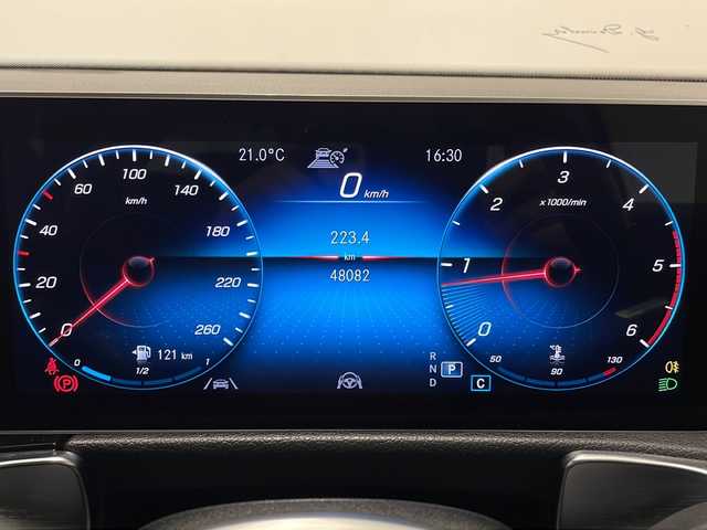 メルセデス・ベンツ ＧＬＢ２００ｄ 新潟県 2020(令2)年 4.8万km ポーラホワイト ナビゲーションパッケージ/・ナビゲーション機能/・Bluetooth/TV/FM/AM/レーダーセーフティパッケージ/・アクティブディスタンスアシスト・ディストロニック/・アクティブブレーキアシスト/・アクティブステアリングアシスト/360°カメラシステム/メモリー付パワーシート（前席）/シートヒーター（前席）/クルーズコントロール＆可変スピードリミッター/自動開閉テールゲート/ワイヤレスチャージング/アイドリングストップ/プッシュスタート/ETC/ドライブレコーダー/ルーフレール