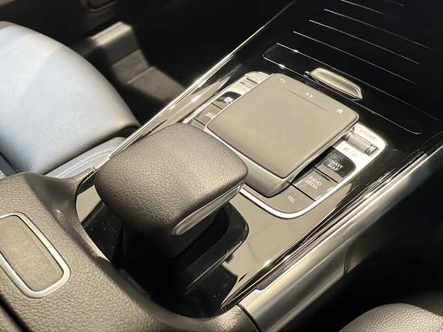 メルセデス・ベンツ ＧＬＢ２００ｄ 新潟県 2020(令2)年 4.8万km ポーラホワイト ナビゲーションパッケージ/・ナビゲーション機能/・Bluetooth/TV/FM/AM/レーダーセーフティパッケージ/・アクティブディスタンスアシスト・ディストロニック/・アクティブブレーキアシスト/・アクティブステアリングアシスト/360°カメラシステム/メモリー付パワーシート（前席）/シートヒーター（前席）/クルーズコントロール＆可変スピードリミッター/自動開閉テールゲート/ワイヤレスチャージング/アイドリングストップ/プッシュスタート/ETC/ドライブレコーダー/ルーフレール