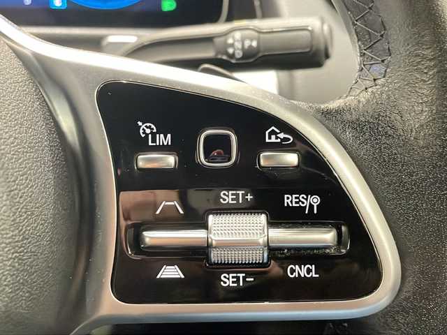 メルセデス・ベンツ ＧＬＢ２００ｄ 新潟県 2020(令2)年 4.8万km ポーラホワイト ナビゲーションパッケージ/・ナビゲーション機能/・Bluetooth/TV/FM/AM/レーダーセーフティパッケージ/・アクティブディスタンスアシスト・ディストロニック/・アクティブブレーキアシスト/・アクティブステアリングアシスト/360°カメラシステム/メモリー付パワーシート（前席）/シートヒーター（前席）/クルーズコントロール＆可変スピードリミッター/自動開閉テールゲート/ワイヤレスチャージング/アイドリングストップ/プッシュスタート/ETC/ドライブレコーダー/ルーフレール