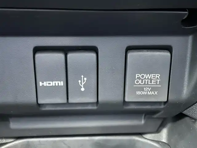 ホンダ フィット ハイブリット S ホンダセンシング 群馬県 2018(平30)年 1.7万km クリスタルブラックパール 社外メモリーナビ/（CD/Bluetooth/AYX/USB/ワンセグTV）/ホンダセンシング/・アダプティブクルーズコントロール/・CMBS（衝突軽減ブレーキ）/・誤発進抑制機能/・歩行者事故低減ステアリング/・路外逸脱抑制機能/・LKAS（車線維持支援システム）/・先行車発進お知らせ機能/・標識認識機能/パドルシフト/ECONモード/プッシュスタート/ステアリングリモコン/LEDヘッドランプ/リアスポイラー/ステンレス製スポーツペダル/グレー柄入りブラックファブリックシート