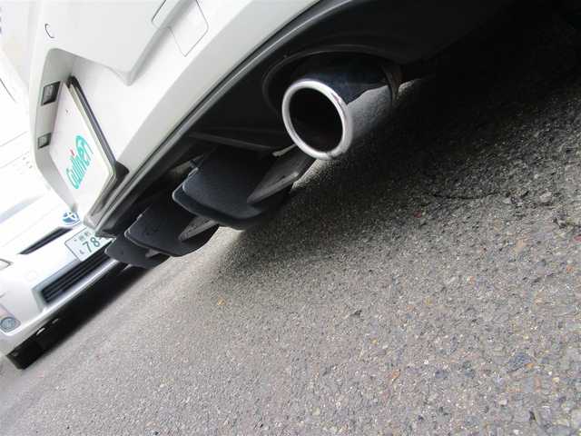 フォルクスワーゲン ゴルフ ＧＴＩ 岡山県 2018(平30)年 7.4万km ピュアホワイト ・テクノロジーパッケージ/・ダイナミックコーナリングライト/・デジタルメータークラスター/・ダークテールランプ/・LEDテールランプ（ダイナミックインジゲーター）/ディスカバープロパッケージ/純正9.2インチナビ/DVD再生可能/CD/Bluetooth/ジェスチャーコントロール/2.0対応ETC/LEDヘッドライト/フォグランプ/パドルシフト/GTI専用シート/スパルコ19AW/社外リアディフューザー/ACC/レーンアシスト/トラフィックアシスト/BSF/スタティックコーナリングライト/バックカメラ/PDC/FDS/社外リアスポイラー