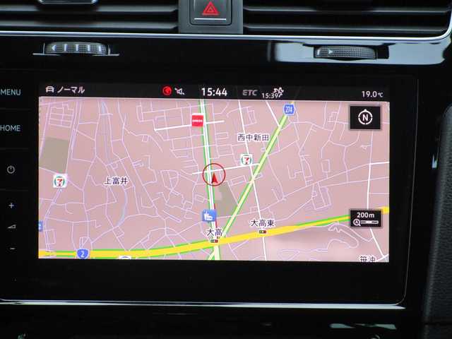 フォルクスワーゲン ゴルフ ＧＴＩ 岡山県 2018(平30)年 7.4万km ピュアホワイト ・テクノロジーパッケージ/・ダイナミックコーナリングライト/・デジタルメータークラスター/・ダークテールランプ/・LEDテールランプ（ダイナミックインジゲーター）/ディスカバープロパッケージ/純正9.2インチナビ/DVD再生可能/CD/Bluetooth/ジェスチャーコントロール/2.0対応ETC/LEDヘッドライト/フォグランプ/パドルシフト/GTI専用シート/スパルコ19AW/社外リアディフューザー/ACC/レーンアシスト/トラフィックアシスト/BSF/スタティックコーナリングライト/バックカメラ/PDC/FDS/社外リアスポイラー