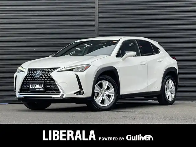 レクサス ＵＸ 250h バージョンC 山梨県 2019(平31)年 3.9万km ソニッククォーツ 三眼ＬＥＤ　/Ａハイビーム　/レーダークルーズ　/ＬＫＡ　/黒革Ｌｔａｘ　/前席シートヒーター　/ハンドルヒーター　/純正メモリナビ　/フルセグ/Ｂカメラ　/ドラレコ　/ＣＤ　/ＤＶＤ　/Ｐシート　/スペアキー