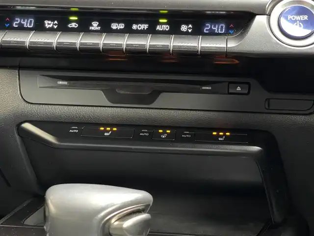 レクサス ＵＸ 250h バージョンC 山梨県 2019(平31)年 3.9万km ソニッククォーツ 三眼ＬＥＤ　/Ａハイビーム　/レーダークルーズ　/ＬＫＡ　/黒革Ｌｔａｘ　/前席シートヒーター　/ハンドルヒーター　/純正メモリナビ　/フルセグ/Ｂカメラ　/ドラレコ　/ＣＤ　/ＤＶＤ　/Ｐシート　/スペアキー