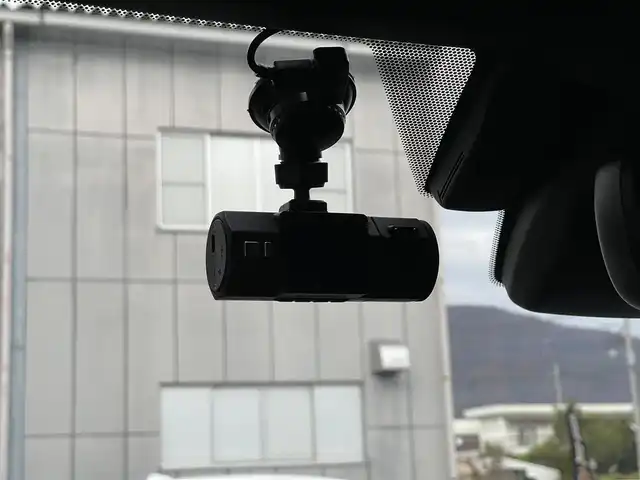 レクサス ＵＸ 250h バージョンC 山梨県 2019(平31)年 3.9万km ソニッククォーツ 三眼ＬＥＤ　/Ａハイビーム　/レーダークルーズ　/ＬＫＡ　/黒革Ｌｔａｘ　/前席シートヒーター　/ハンドルヒーター　/純正メモリナビ　/フルセグ/Ｂカメラ　/ドラレコ　/ＣＤ　/ＤＶＤ　/Ｐシート　/スペアキー