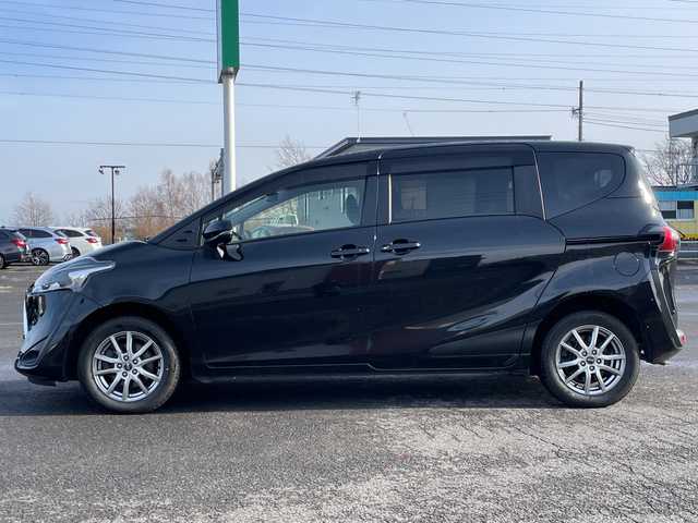 トヨタ シエンタ G クエロ 道央・札幌 2019(令1)年 2.6万km ブラックマイカ ４WD/寒冷地仕様/社外メモリーナビ/AM/FM/BT/SD/DVD/フルセグ/衝突被害軽減ブレーキ/横滑り防止装置/レーンキープアシスト/クリアランスソナー/バックカメラ/両側パワースライドドア/ハーフレザーシート/革巻きステアリング/ステアリングリモコン/プッシュスタート/スマートキー/LEDヘッドライト/オートライト/オートマチックハイビーム/フォグランプ/電動格納ミラー/ウィンカーミラー/純正フロアマット/ドアバイザー/純正ホイールキャップ付き夏タイヤ積込/185/60/R15/2019年/山5mm