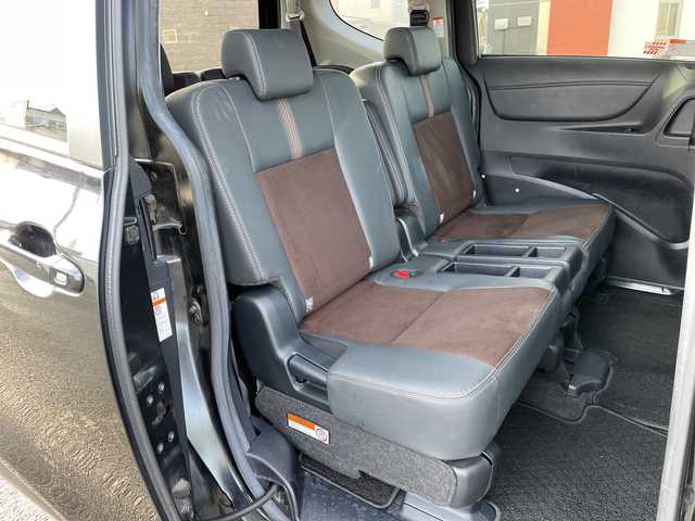 トヨタ シエンタ G クエロ 道央・札幌 2019(令1)年 2.6万km ブラックマイカ ４WD/寒冷地仕様/社外メモリーナビ/AM/FM/BT/SD/DVD/フルセグ/衝突被害軽減ブレーキ/横滑り防止装置/レーンキープアシスト/クリアランスソナー/バックカメラ/両側パワースライドドア/ハーフレザーシート/革巻きステアリング/ステアリングリモコン/プッシュスタート/スマートキー/LEDヘッドライト/オートライト/オートマチックハイビーム/フォグランプ/電動格納ミラー/ウィンカーミラー/純正フロアマット/ドアバイザー/純正ホイールキャップ付き夏タイヤ積込/185/60/R15/2019年/山5mm