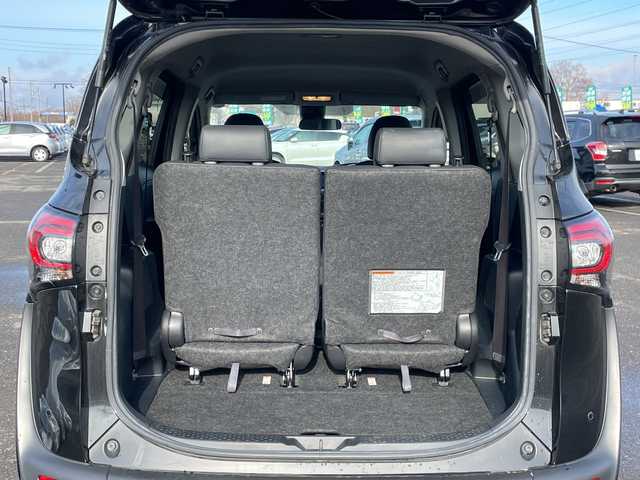 トヨタ シエンタ G クエロ 道央・札幌 2019(令1)年 2.6万km ブラックマイカ ４WD/寒冷地仕様/社外メモリーナビ/AM/FM/BT/SD/DVD/フルセグ/衝突被害軽減ブレーキ/横滑り防止装置/レーンキープアシスト/クリアランスソナー/バックカメラ/両側パワースライドドア/ハーフレザーシート/革巻きステアリング/ステアリングリモコン/プッシュスタート/スマートキー/LEDヘッドライト/オートライト/オートマチックハイビーム/フォグランプ/電動格納ミラー/ウィンカーミラー/純正フロアマット/ドアバイザー/純正ホイールキャップ付き夏タイヤ積込/185/60/R15/2019年/山5mm