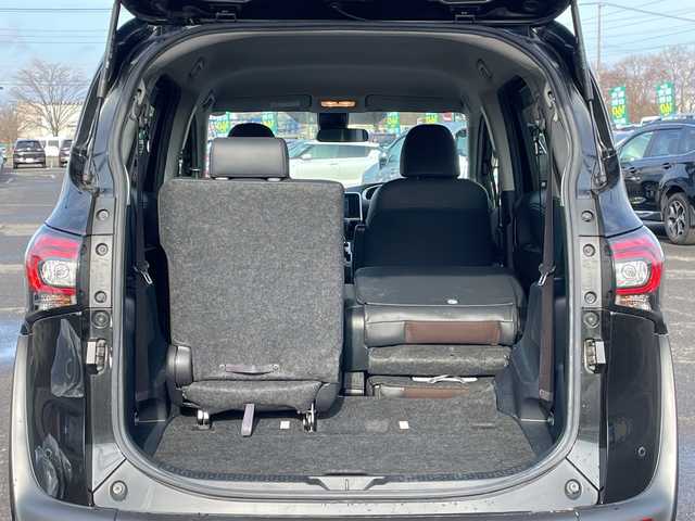 トヨタ シエンタ G クエロ 道央・札幌 2019(令1)年 2.6万km ブラックマイカ ４WD/寒冷地仕様/社外メモリーナビ/AM/FM/BT/SD/DVD/フルセグ/衝突被害軽減ブレーキ/横滑り防止装置/レーンキープアシスト/クリアランスソナー/バックカメラ/両側パワースライドドア/ハーフレザーシート/革巻きステアリング/ステアリングリモコン/プッシュスタート/スマートキー/LEDヘッドライト/オートライト/オートマチックハイビーム/フォグランプ/電動格納ミラー/ウィンカーミラー/純正フロアマット/ドアバイザー/純正ホイールキャップ付き夏タイヤ積込/185/60/R15/2019年/山5mm