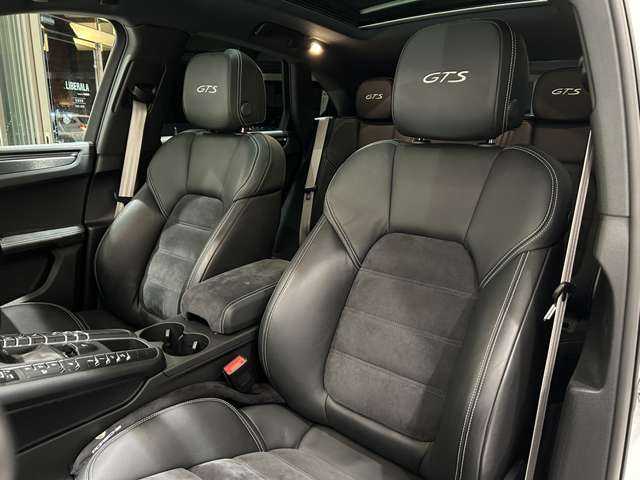 ポルシェ マカン GTS 愛知県 2021(令3)年 3.7万km キャララホワイトメタリック ブラックハーフレザーシート/シートヒーター/パノラマルーフ/アクティブエアサスペンション/スポーツクロノパッケージ/BOSEサウンド/パワステプラス/ＬＥＤヘッドライト/１８way電動アダプティブスポーツシート/スポーツエグゾースト/HDDナビ/フルセグテレビ/全周囲カメラ/ETC２．０/社外レーダー探知機/ドライブレコーダー