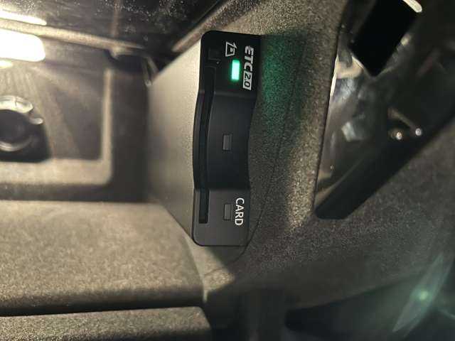 ポルシェ マカン GTS 愛知県 2021(令3)年 3.7万km キャララホワイトメタリック ブラックハーフレザーシート/シートヒーター/パノラマルーフ/アクティブエアサスペンション/スポーツクロノパッケージ/BOSEサウンド/パワステプラス/ＬＥＤヘッドライト/１８way電動アダプティブスポーツシート/スポーツエグゾースト/HDDナビ/フルセグテレビ/全周囲カメラ/ETC２．０/社外レーダー探知機/ドライブレコーダー