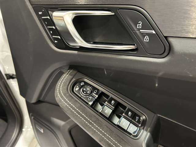 ポルシェ マカン GTS 愛知県 2021(令3)年 3.7万km キャララホワイトメタリック ブラックハーフレザーシート/シートヒーター/パノラマルーフ/アクティブエアサスペンション/スポーツクロノパッケージ/BOSEサウンド/パワステプラス/ＬＥＤヘッドライト/１８way電動アダプティブスポーツシート/スポーツエグゾースト/HDDナビ/フルセグテレビ/全周囲カメラ/ETC２．０/社外レーダー探知機/ドライブレコーダー