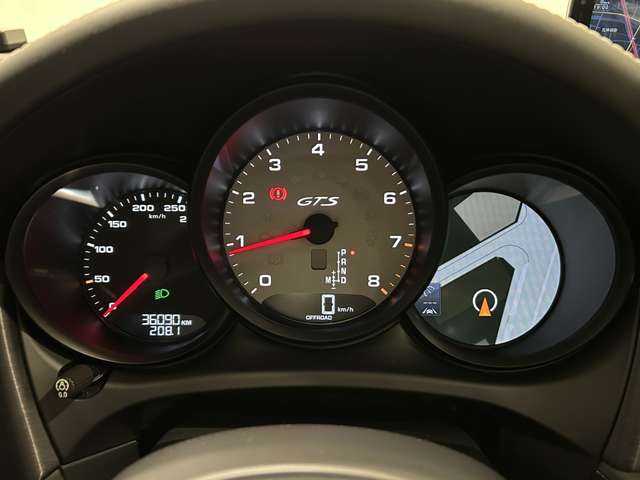 ポルシェ マカン GTS 愛知県 2021(令3)年 3.7万km キャララホワイトメタリック ブラックハーフレザーシート/シートヒーター/パノラマルーフ/アクティブエアサスペンション/スポーツクロノパッケージ/BOSEサウンド/パワステプラス/ＬＥＤヘッドライト/１８way電動アダプティブスポーツシート/スポーツエグゾースト/HDDナビ/フルセグテレビ/全周囲カメラ/ETC２．０/社外レーダー探知機/ドライブレコーダー