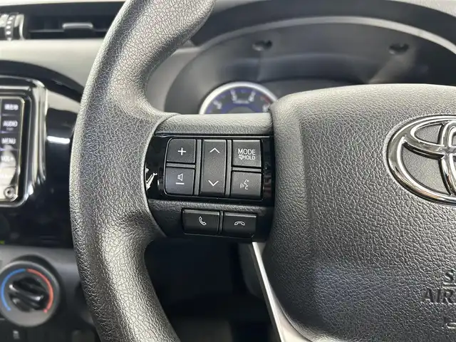 トヨタ ハイラックス X 千葉県 2019(平31)年 8.3万km シルバー