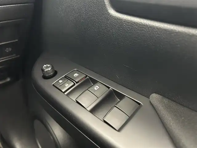 トヨタ ハイラックス X 千葉県 2019(平31)年 8.3万km シルバー