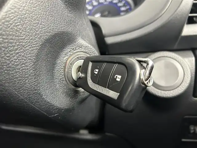 トヨタ ハイラックス X 千葉県 2019(平31)年 8.3万km シルバー