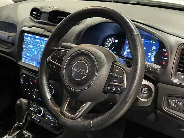 クライスラー・ジープ ジープ レネゲード リミテッド 4xe 道央・札幌 2020(令2)年 3.3万km 白 Uconnectナビ/フルセグTV/USB/Bluetooth/バックカメラ/パークセンス/ACC/レーンセンス/ブラインドスポットモニター/本革シート/シートヒーター/ステアリングヒーター/LEDヘッドライト/ドライブレコーダー/ETC