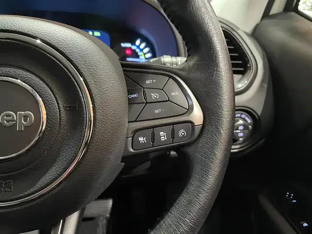 クライスラー・ジープ ジープ レネゲード リミテッド 4xe 道央・札幌 2020(令2)年 3.3万km 白 Uconnectナビ/フルセグTV/USB/Bluetooth/バックカメラ/パークセンス/ACC/レーンセンス/ブラインドスポットモニター/本革シート/シートヒーター/ステアリングヒーター/LEDヘッドライト/ドライブレコーダー/ETC