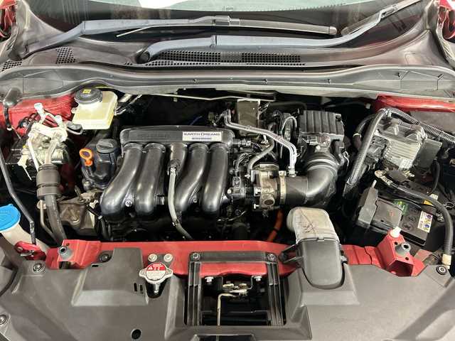 ホンダ ヴェゼル ハイブリッド RS ホンダセンシング 佐賀県 2018(平30)年 5.8万km プレミアムクリスタルレッドM 純正７型ナビ/(TV/CD/DVD/Bluetooth/SD録音/AM/FM)/衝突被害軽減システム/バックカメラ/コーナーセンサー/レーンキープアシスト/車線逸脱警報/レーダークルーズコントロール/パドルシフト/ハーフレザーシート/前席シートヒーター/純正アルミホイール/ＬＥＤヘッドライト/オートライト/フォグライト/純正フロアマット/ルーフレール/ドライブレコーダー/ビルトインETC/ドアバイザー/ステアリングリモコン/スマートキー/プッシュスタート/標識検知機能/横滑り防止装置/盗難防止装置