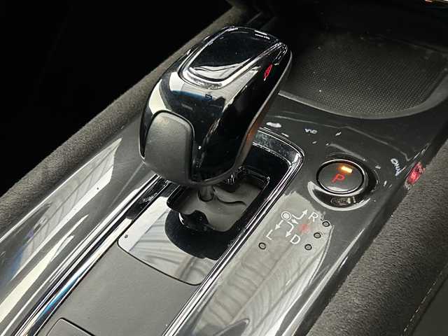 ホンダ ヴェゼル ハイブリッド RS ホンダセンシング 佐賀県 2018(平30)年 5.8万km プレミアムクリスタルレッドM 純正７型ナビ/(TV/CD/DVD/Bluetooth/SD録音/AM/FM)/衝突被害軽減システム/バックカメラ/コーナーセンサー/レーンキープアシスト/車線逸脱警報/レーダークルーズコントロール/パドルシフト/ハーフレザーシート/前席シートヒーター/純正アルミホイール/ＬＥＤヘッドライト/オートライト/フォグライト/純正フロアマット/ルーフレール/ドライブレコーダー/ビルトインETC/ドアバイザー/ステアリングリモコン/スマートキー/プッシュスタート/標識検知機能/横滑り防止装置/盗難防止装置