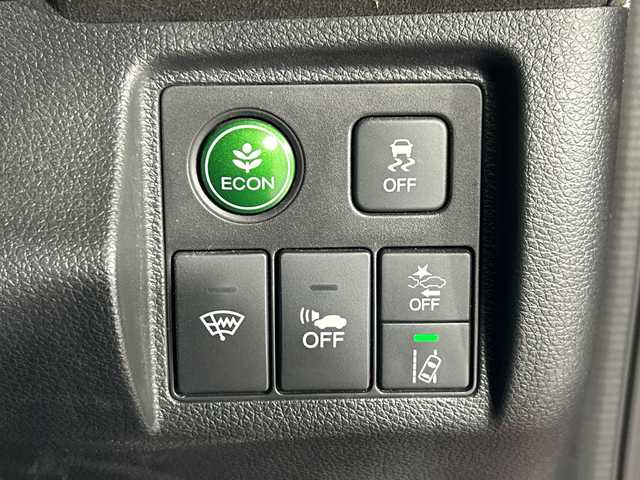 ホンダ ヴェゼル ハイブリッド RS ホンダセンシング 佐賀県 2018(平30)年 5.8万km プレミアムクリスタルレッドM 純正７型ナビ/(TV/CD/DVD/Bluetooth/SD録音/AM/FM)/衝突被害軽減システム/バックカメラ/コーナーセンサー/レーンキープアシスト/車線逸脱警報/レーダークルーズコントロール/パドルシフト/ハーフレザーシート/前席シートヒーター/純正アルミホイール/ＬＥＤヘッドライト/オートライト/フォグライト/純正フロアマット/ルーフレール/ドライブレコーダー/ビルトインETC/ドアバイザー/ステアリングリモコン/スマートキー/プッシュスタート/標識検知機能/横滑り防止装置/盗難防止装置