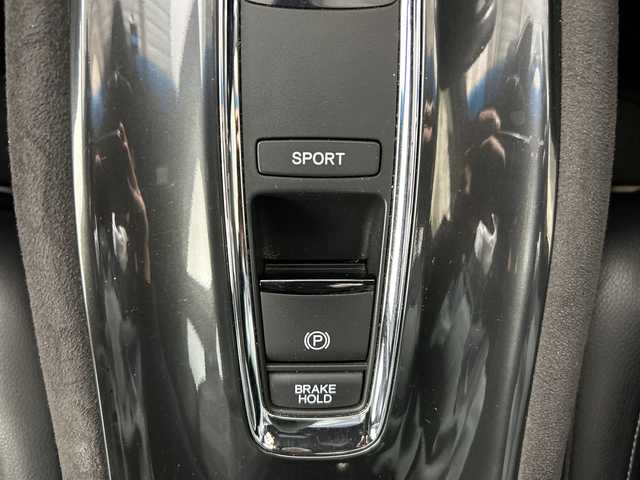 ホンダ ヴェゼル ハイブリッド RS ホンダセンシング 佐賀県 2018(平30)年 5.8万km プレミアムクリスタルレッドM 純正７型ナビ/(TV/CD/DVD/Bluetooth/SD録音/AM/FM)/衝突被害軽減システム/バックカメラ/コーナーセンサー/レーンキープアシスト/車線逸脱警報/レーダークルーズコントロール/パドルシフト/ハーフレザーシート/前席シートヒーター/純正アルミホイール/ＬＥＤヘッドライト/オートライト/フォグライト/純正フロアマット/ルーフレール/ドライブレコーダー/ビルトインETC/ドアバイザー/ステアリングリモコン/スマートキー/プッシュスタート/標識検知機能/横滑り防止装置/盗難防止装置